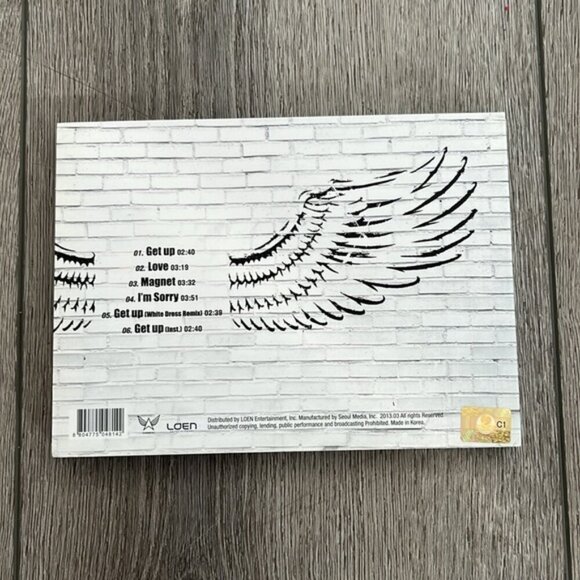 EvoL second mini-album, "Second Evolution” - Picture 2 of 3